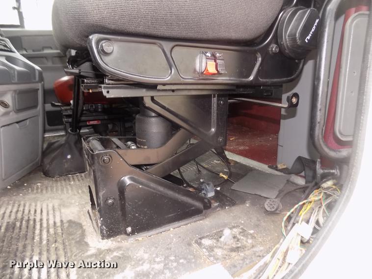 image for item DA3059 2005 Freightliner Columbia semi truck