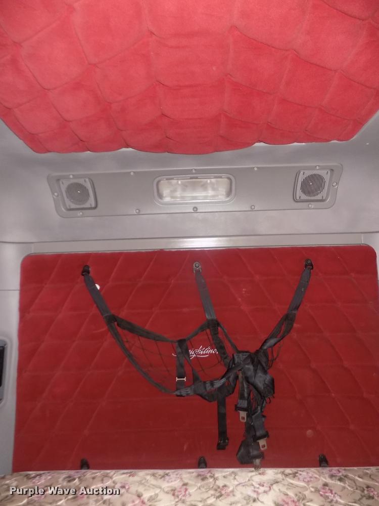 image for item DA3059 2005 Freightliner Columbia semi truck