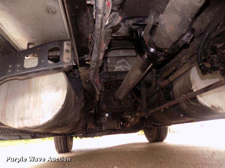 image for item DA3059 2005 Freightliner Columbia semi truck