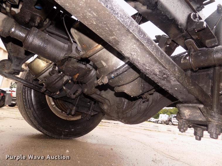 image for item DA3059 2005 Freightliner Columbia semi truck