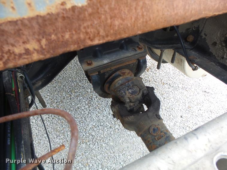 image for item DA3268 1996 Volvo WG semi truck