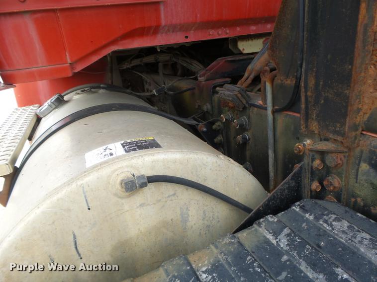 image for item DA3268 1996 Volvo WG semi truck