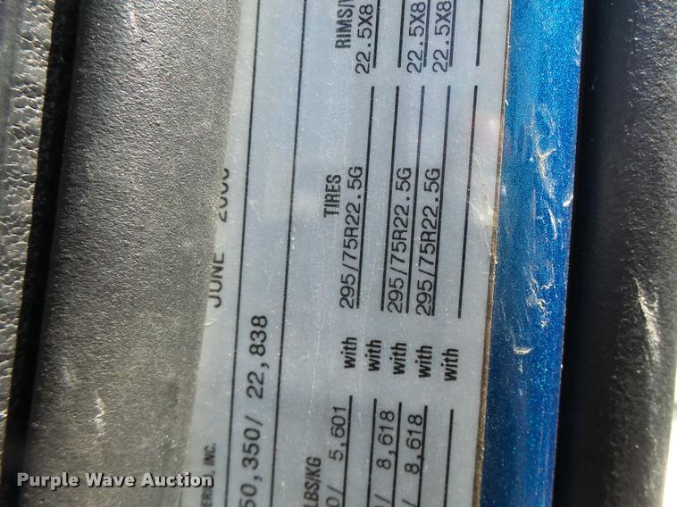 image for item DB1388 2001 Volvo VNL semi truck