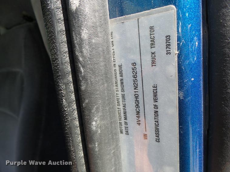 image for item DB1388 2001 Volvo VNL semi truck