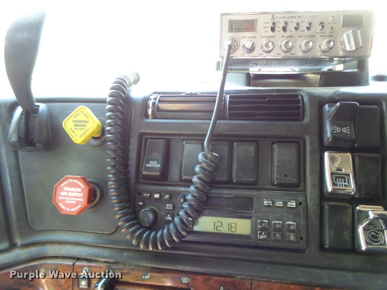 image for item DB1388 2001 Volvo VNL semi truck