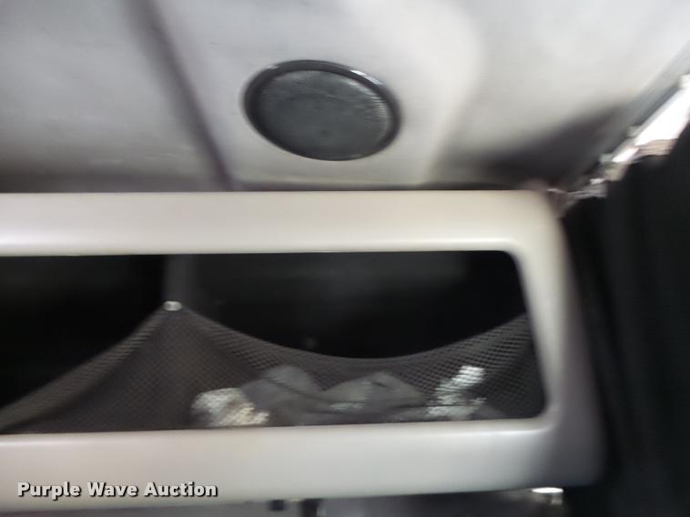 image for item DB1388 2001 Volvo VNL semi truck