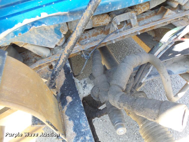 image for item DB1388 2001 Volvo VNL semi truck