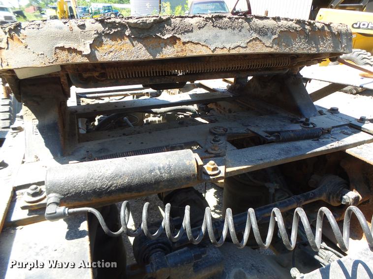 image for item DB1389 2001 Volvo VNL semi truck