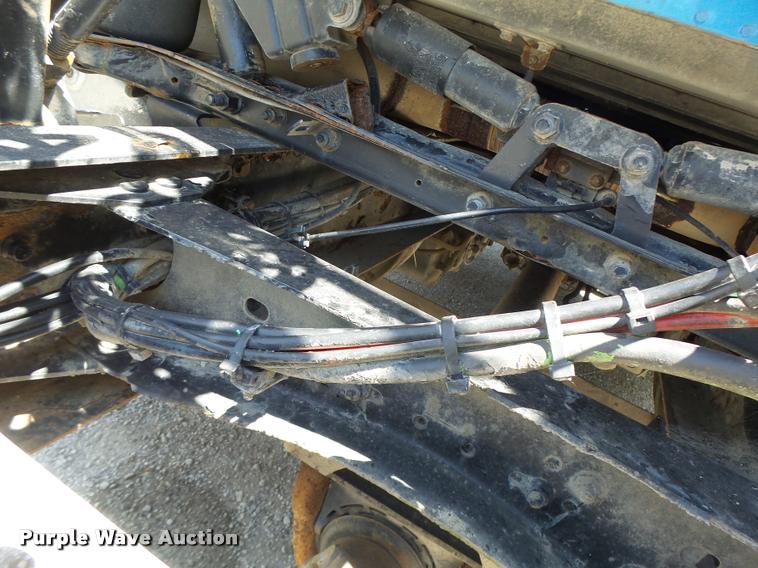 image for item DB1389 2001 Volvo VNL semi truck