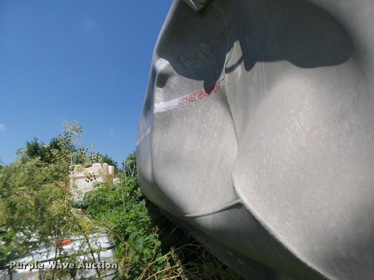 image for item DB1390 1980 Heil tank trailer