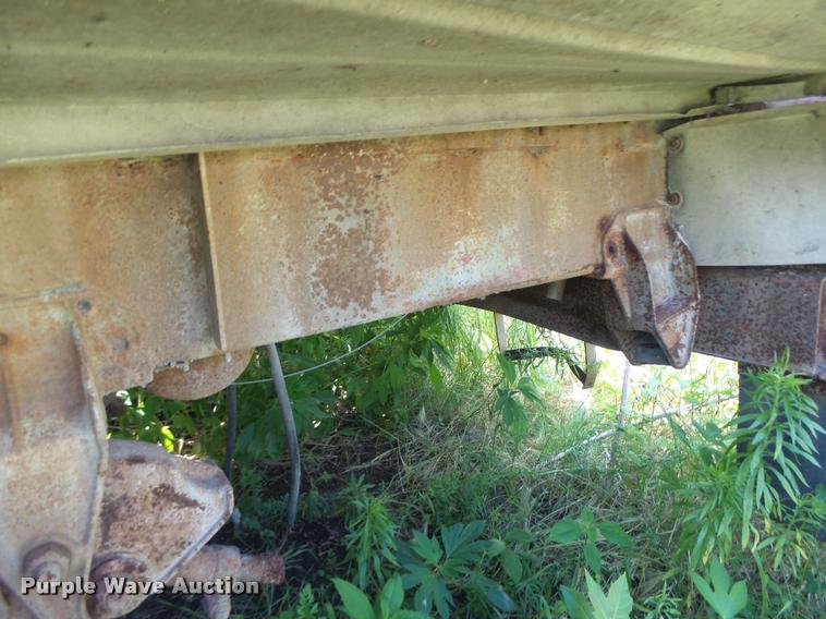 image for item DB1390 1980 Heil tank trailer