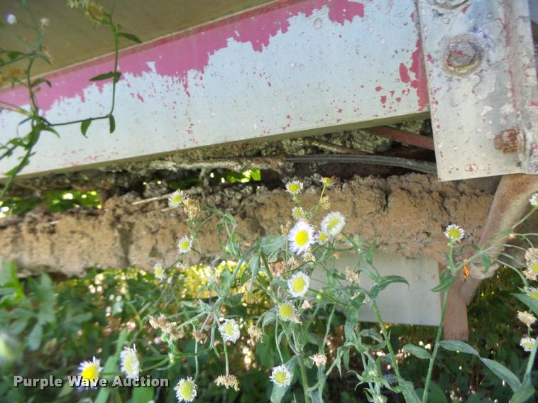 image for item DB1390 1980 Heil tank trailer