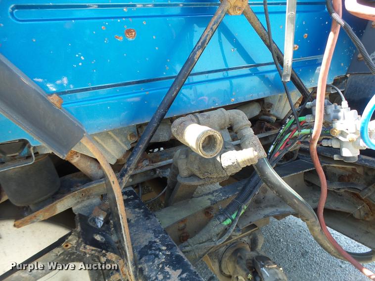 image for item DB1392 2001 Volvo VNL semi truck