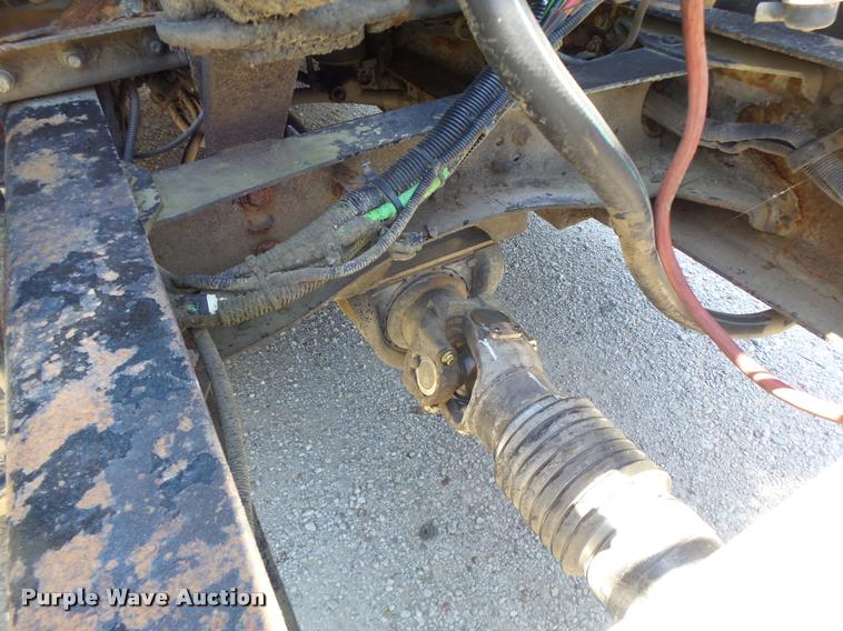 image for item DB1392 2001 Volvo VNL semi truck