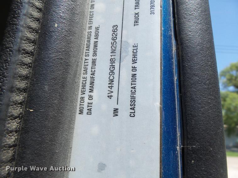 image for item DB1392 2001 Volvo VNL semi truck