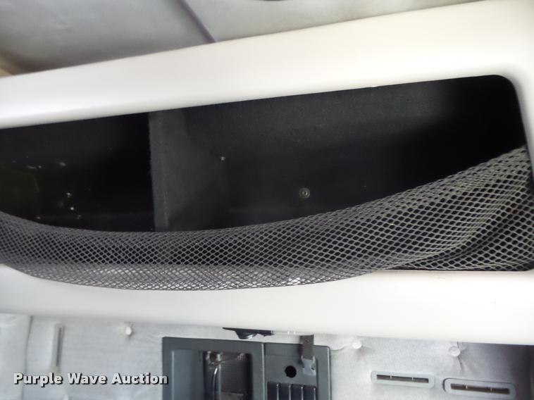 image for item DB1392 2001 Volvo VNL semi truck