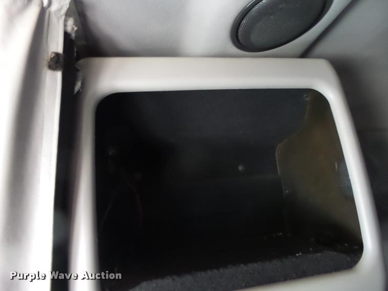 image for item DB1392 2001 Volvo VNL semi truck