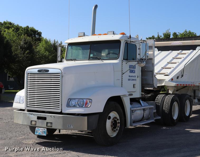 image for item DK9577 2001 Freightliner FLD120 semi truck