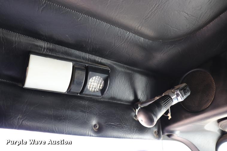 image for item DK9577 2001 Freightliner FLD120 semi truck