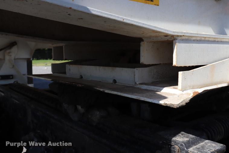 image for item DK9577 2001 Freightliner FLD120 semi truck