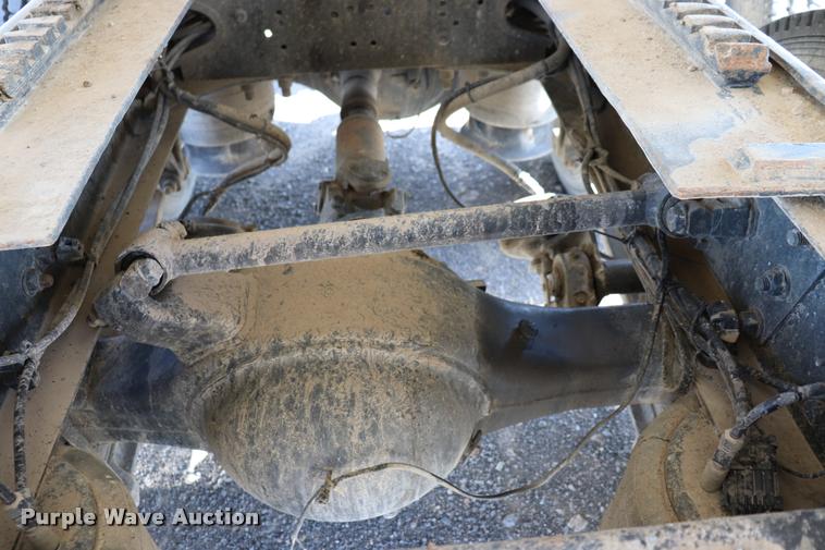 image for item DK9577 2001 Freightliner FLD120 semi truck