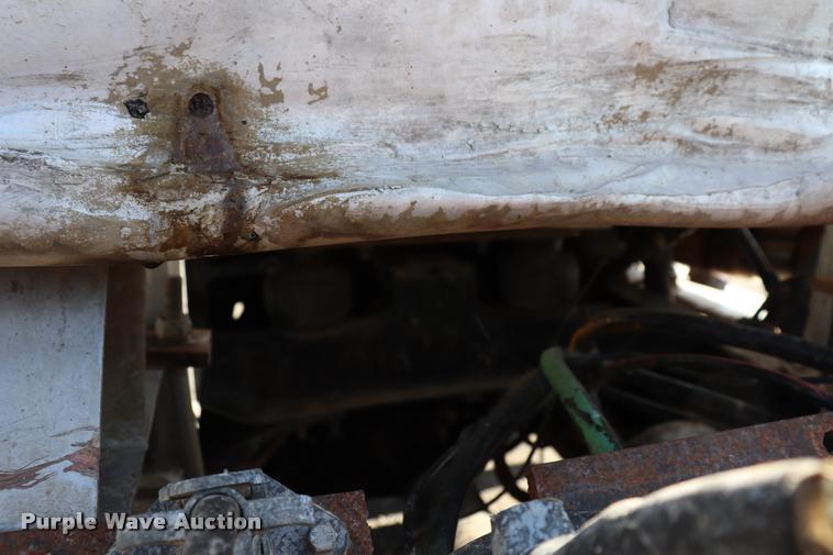 image for item DK9577 2001 Freightliner FLD120 semi truck