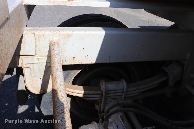 image for item G1202 2014 Armorlite SBD-90 bottom dump trailer