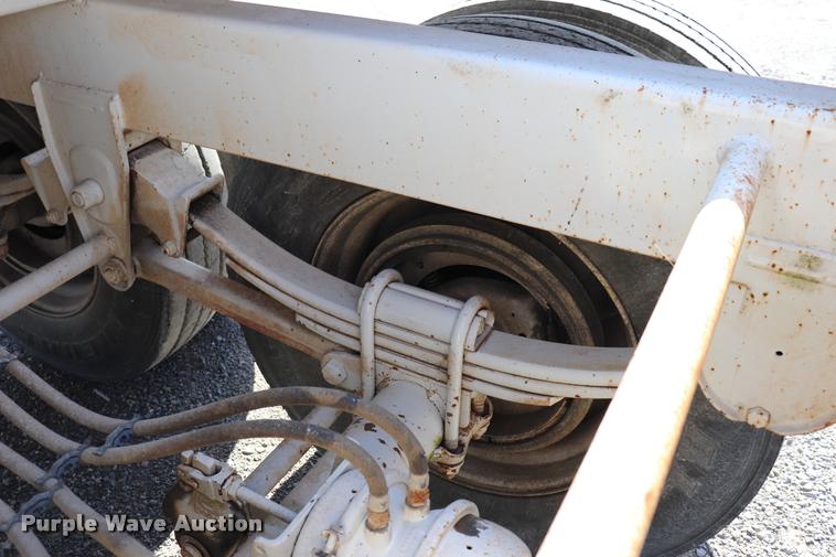 image for item G1202 2014 Armorlite SBD-90 bottom dump trailer