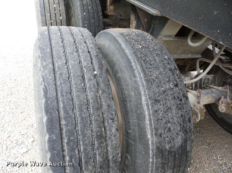 image for item J8609 1986 CMC end dump trailer