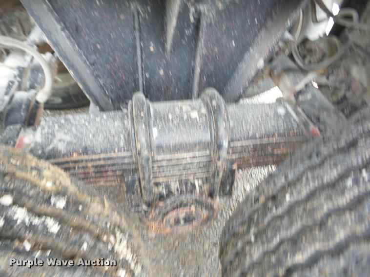 image for item J8609 1986 CMC end dump trailer