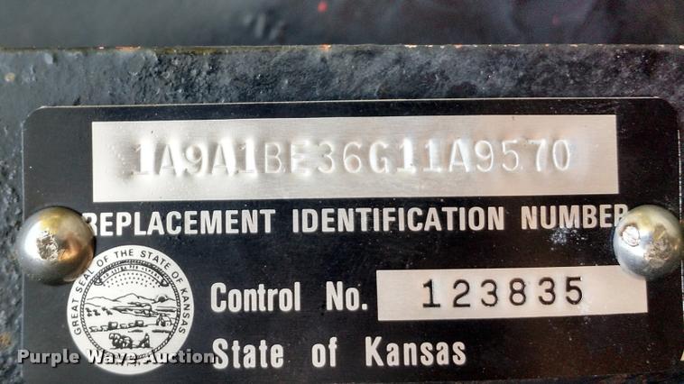 image for item J8609 1986 CMC end dump trailer