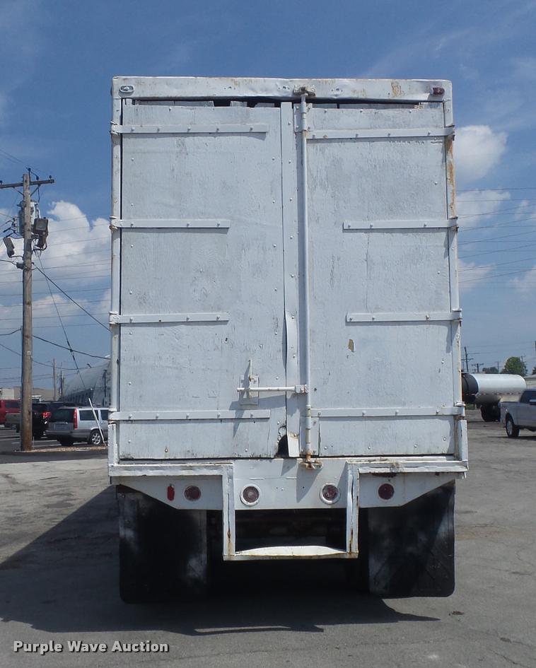 image for item K7527 1959 Andrews dry van trailer