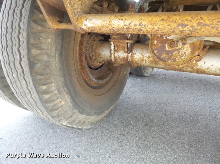 image for item K7527 1959 Andrews dry van trailer