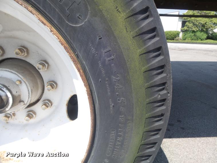 image for item K7537 1981 Trailmobile 011A-15AW dry van trailer