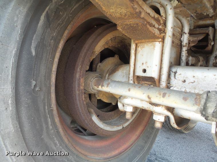 image for item K7537 1981 Trailmobile 011A-15AW dry van trailer