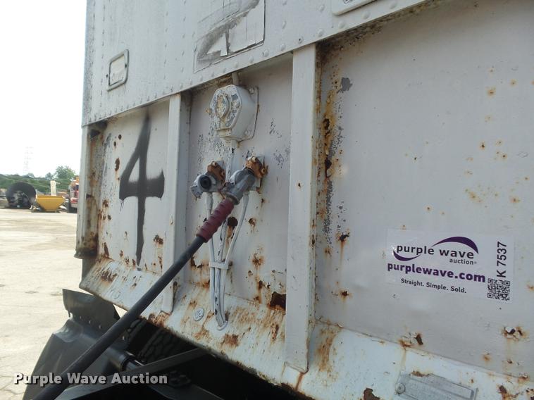 image for item K7537 1981 Trailmobile 011A-15AW dry van trailer