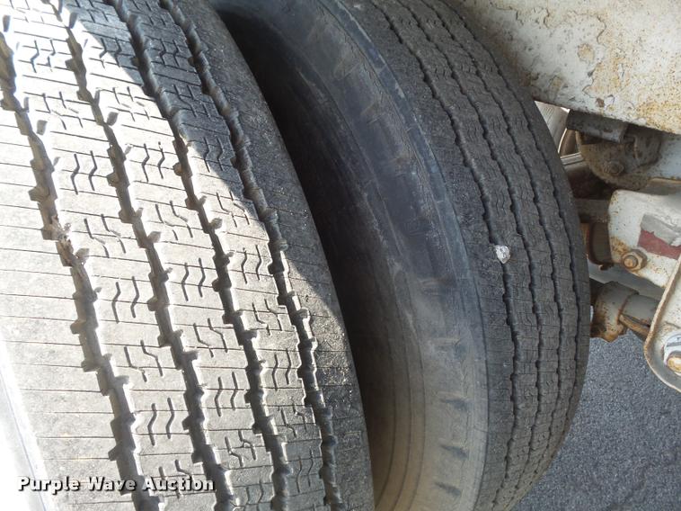 image for item K7538 1972 Trailmobile A11J4CAN dry van trailer