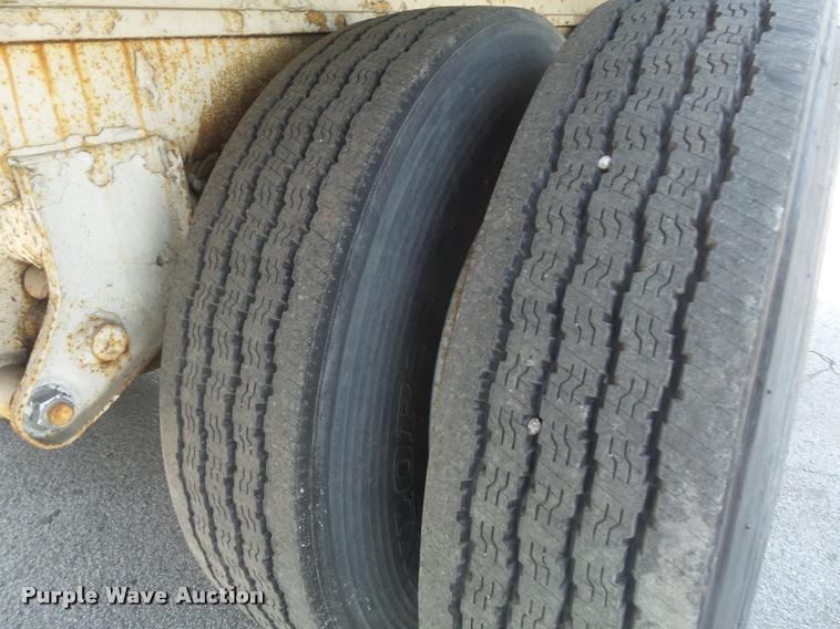 image for item K7538 1972 Trailmobile A11J4CAN dry van trailer