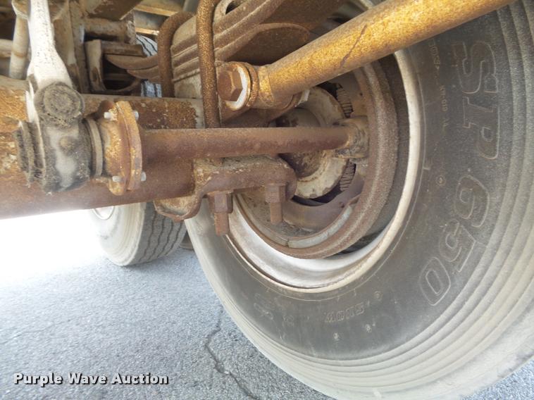 image for item K7538 1972 Trailmobile A11J4CAN dry van trailer