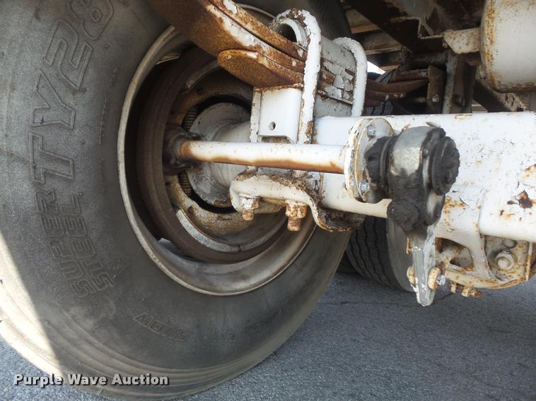 image for item K7538 1972 Trailmobile A11J4CAN dry van trailer