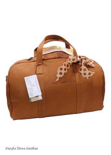 image for item G1268 Leather duffle bag
