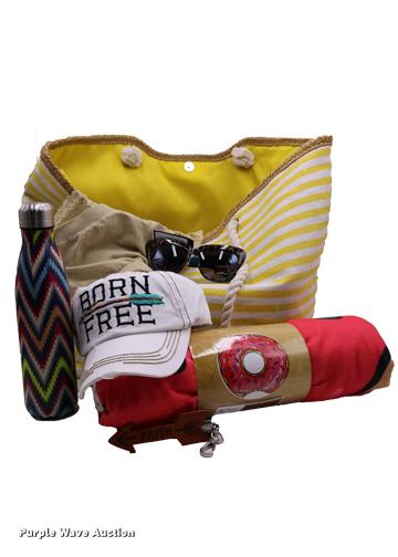 image for item G1277 Beach Bag Bundle