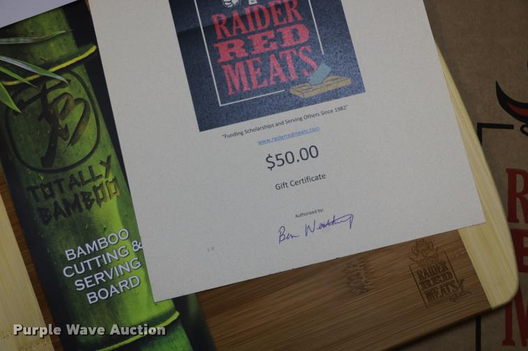 image for item G1301 Raider Red Meats Gift Box
