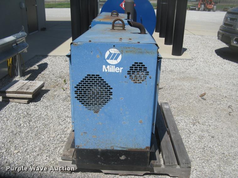 image for item AR9773 Miller Big Blue 251D DC welder/generator