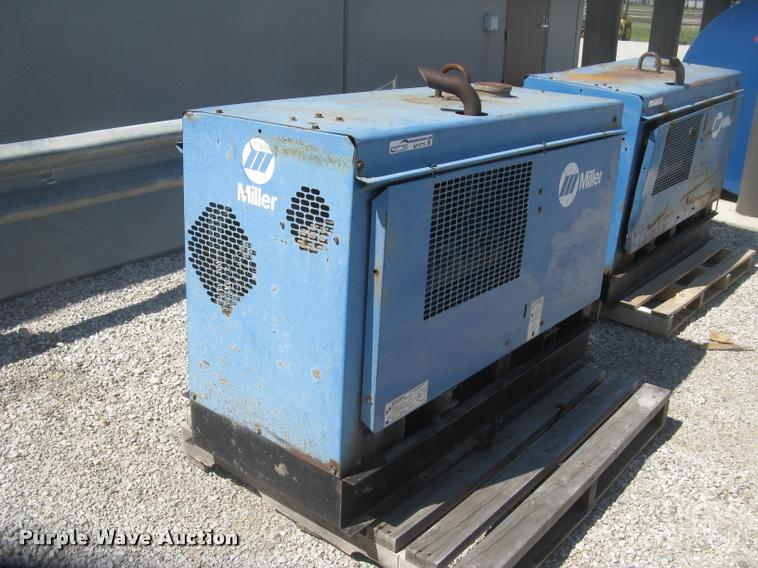 image for item AR9773 Miller Big Blue 251D DC welder/generator