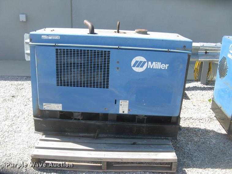 image for item AR9773 Miller Big Blue 251D DC welder/generator