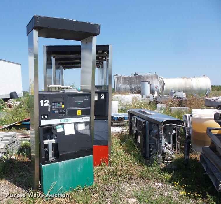 image for item BG9504 (8) fuel dispensers