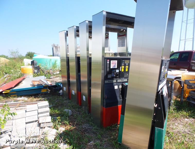 image for item BG9504 (8) fuel dispensers