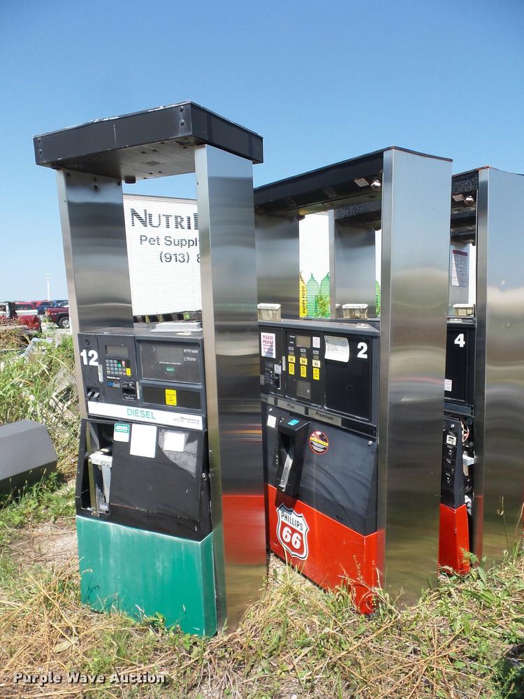 image for item BG9504 (8) fuel dispensers