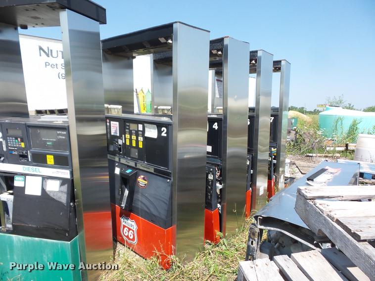image for item BG9504 (8) fuel dispensers